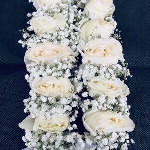 white roses baby breath kangan