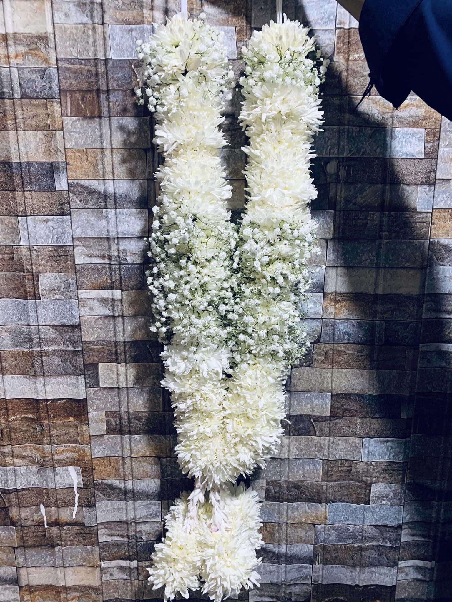 White Chrysanthemum Babys Breath Garland Elegant Bridal Haar