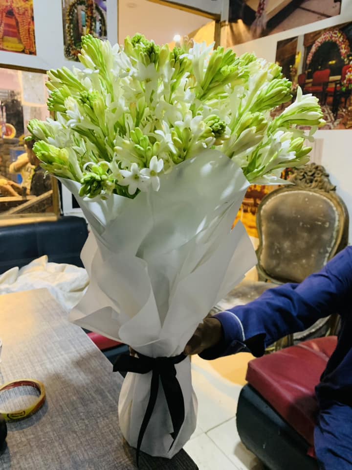 Tuberose Bouquet – Elegant Tube Rose Arrangement for Every Occasion