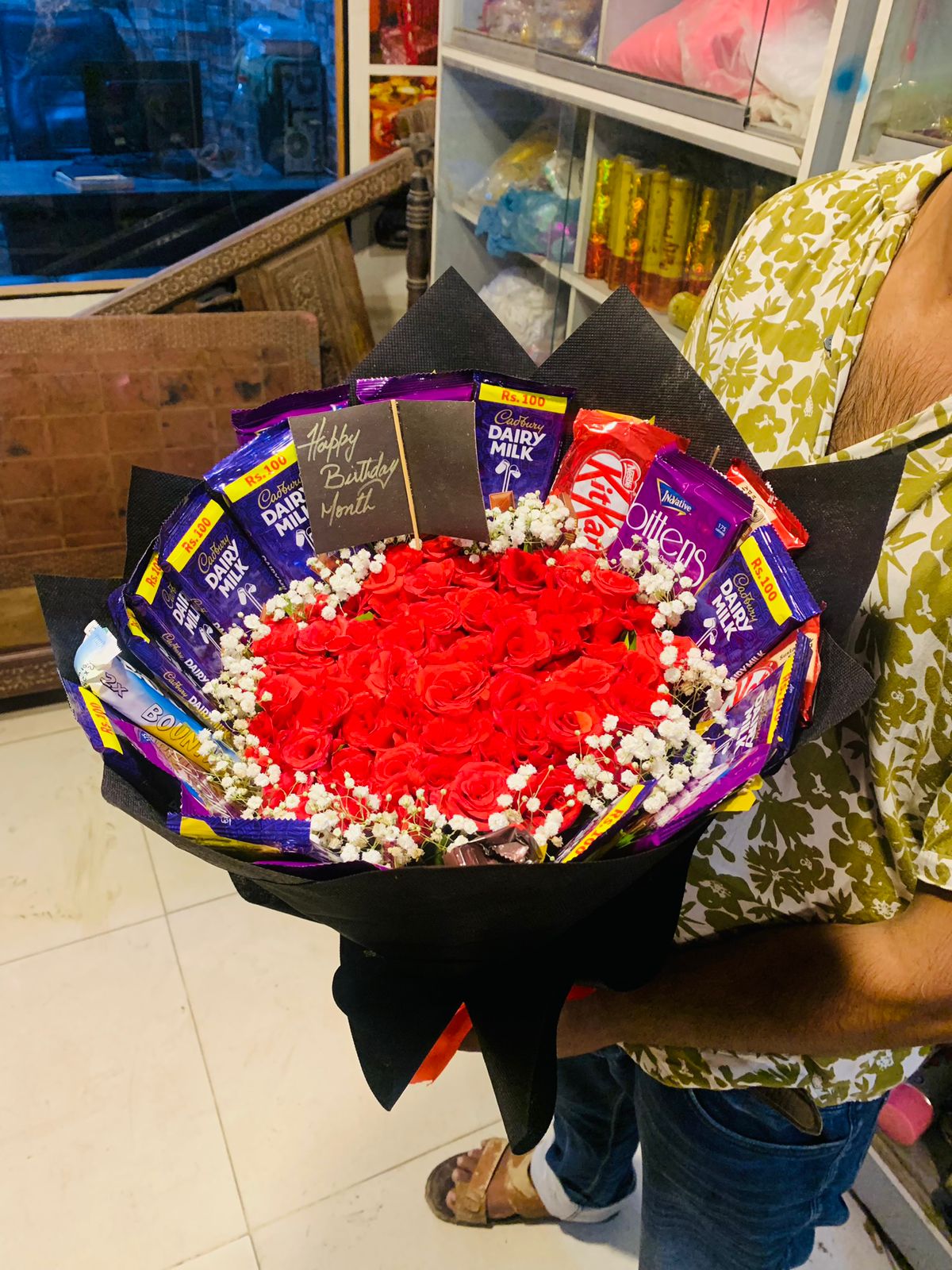 50 roses chocolate bouquet