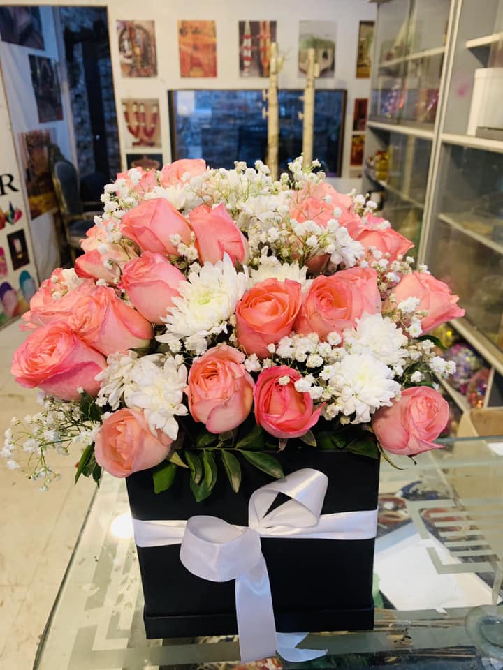pink roses box