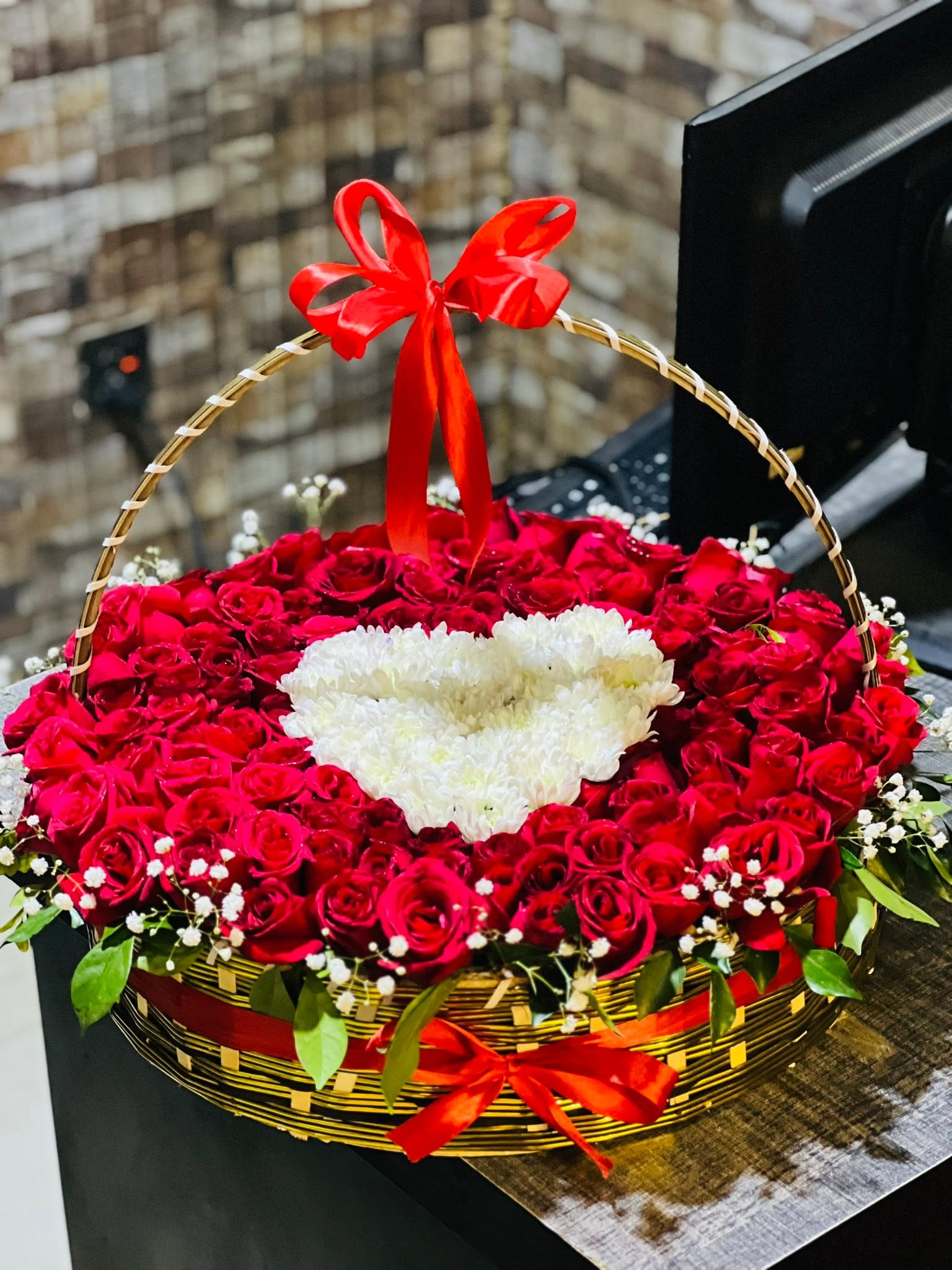 Red Roses Heart Basket – Send Flowers to Karachi Pakistan