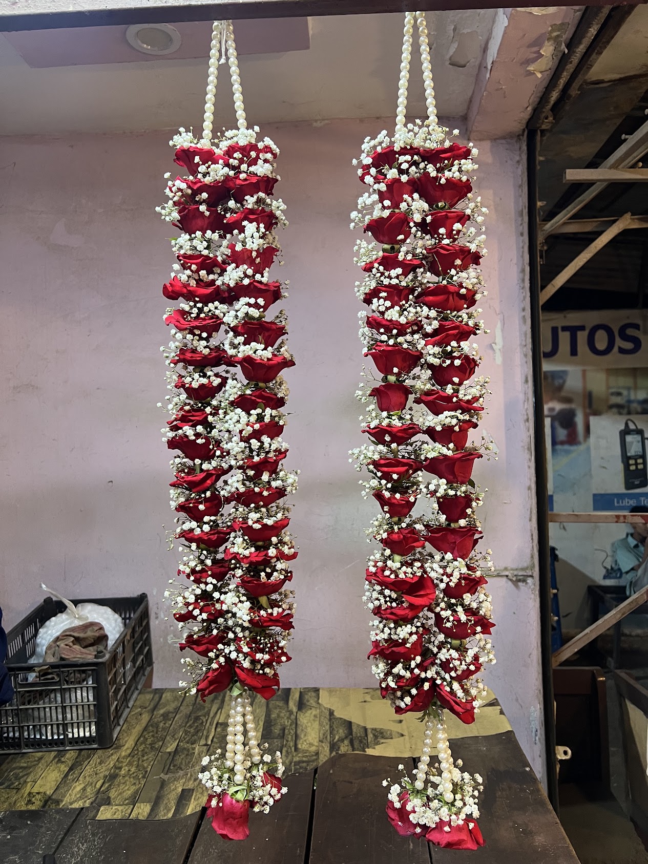 Elegant Red Roses Haar with Baby’s Breath for Weddings in Karachi - Image 2